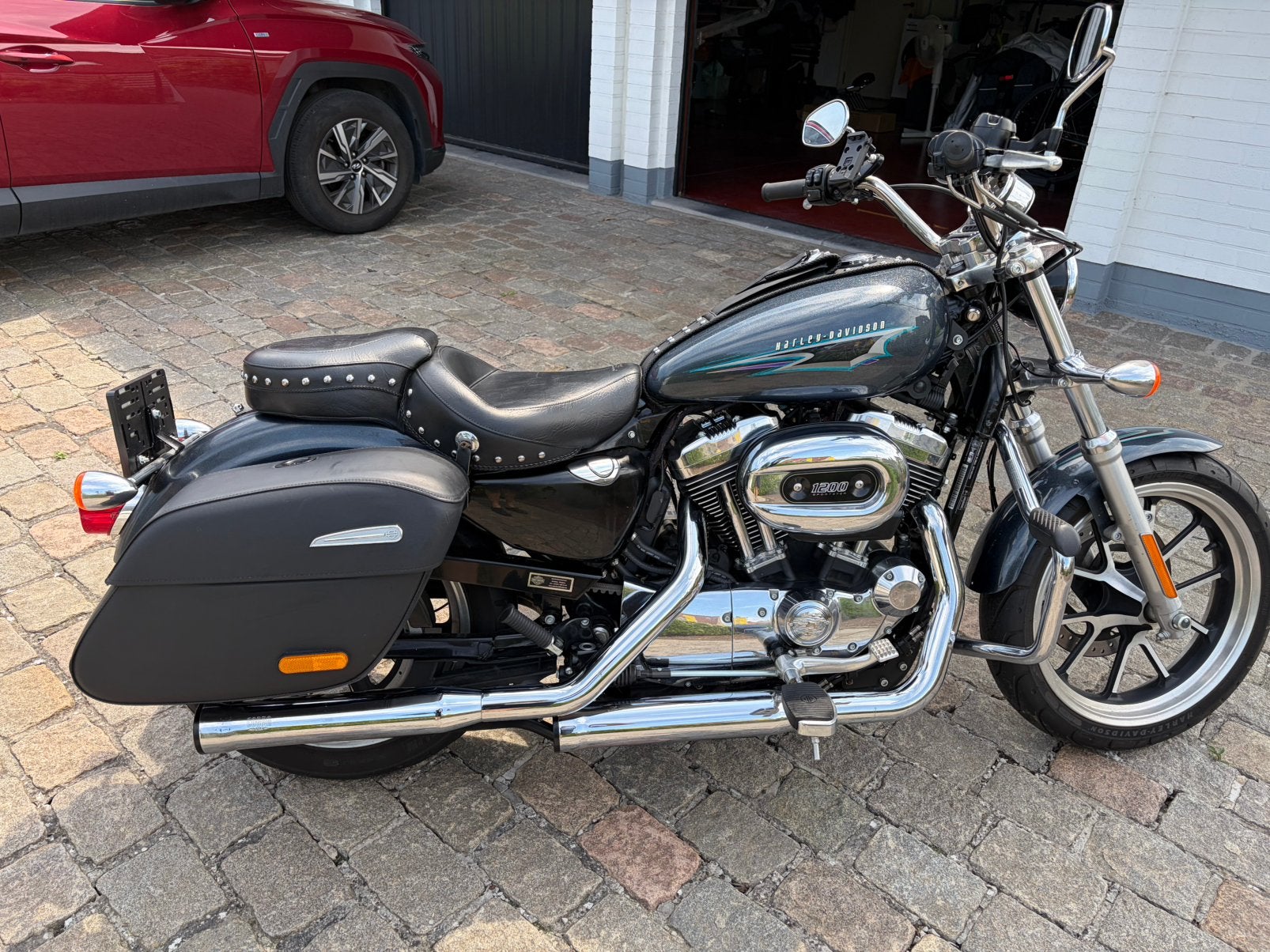 Sporster Superlow 1200T XL, Motoren, 1202 cc, Particulier, LED Verlichting