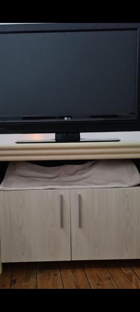 LG tv met 37-inch kast, Ophalen