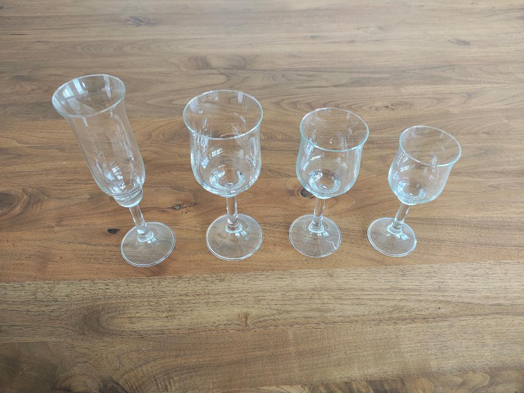 Verre à vin et boisson, Collections, Enlèvement, Comme neuf