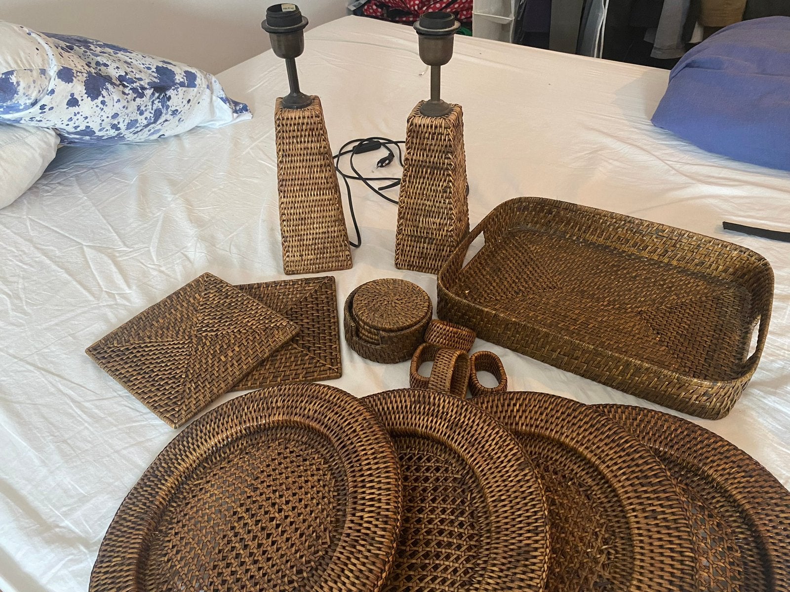 Volledig set rotan  plus 2 kandelaars, Huis en Inrichting, Woonaccessoires | Onderzetters, Ophalen, Zo goed als nieuw