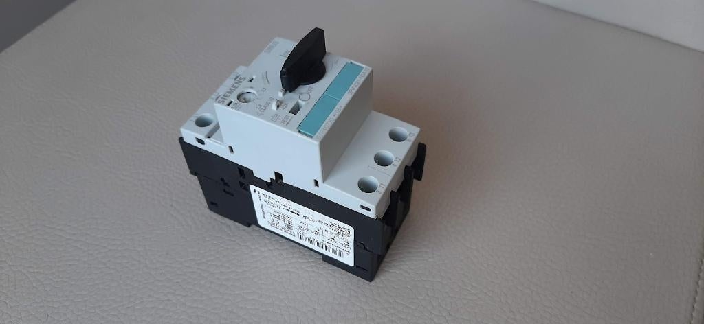 Interrupteur de protection du moteur, moteur thermique V EL, Bricolage & Construction, Électricité & Câbles, Enlèvement ou Envoi