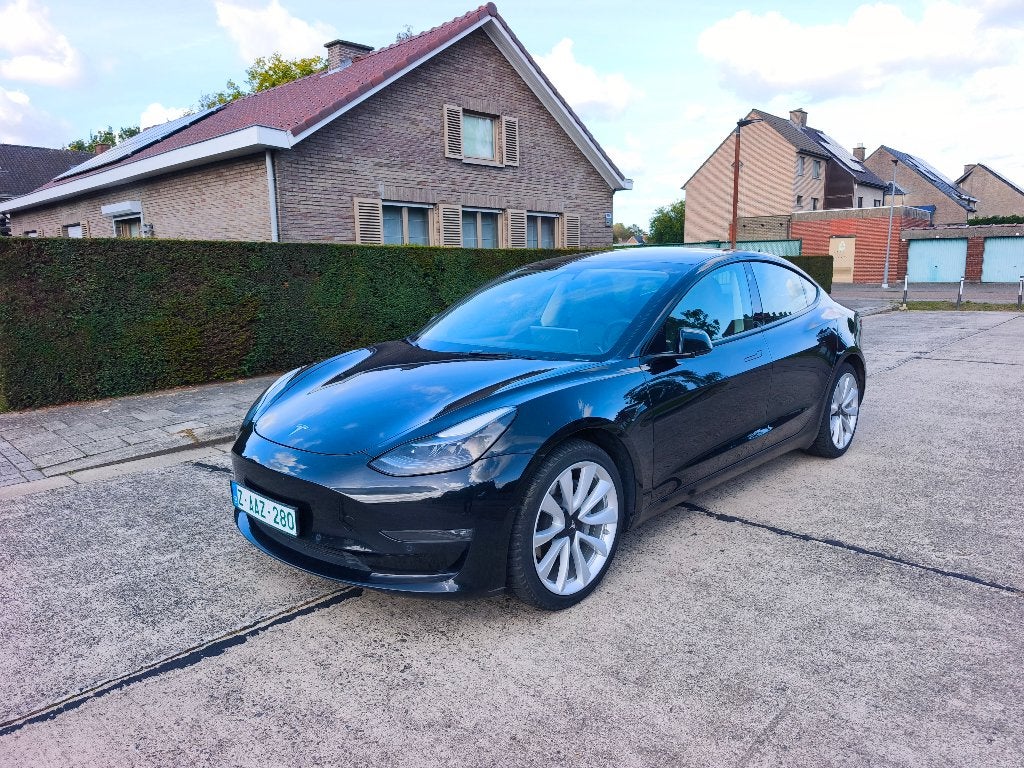 Tesla Model 3 LR AWD | Warmtepomp | Trekhaak | SoH 94% Marge, Auto's, Automaat, 0 cilinders, Zwart, Leder