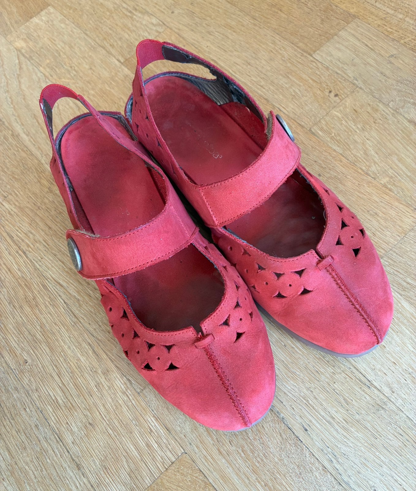 Chaussures Hush Puppies 38, Rouge, Enlèvement ou Envoi, Porté, Chaussures basses