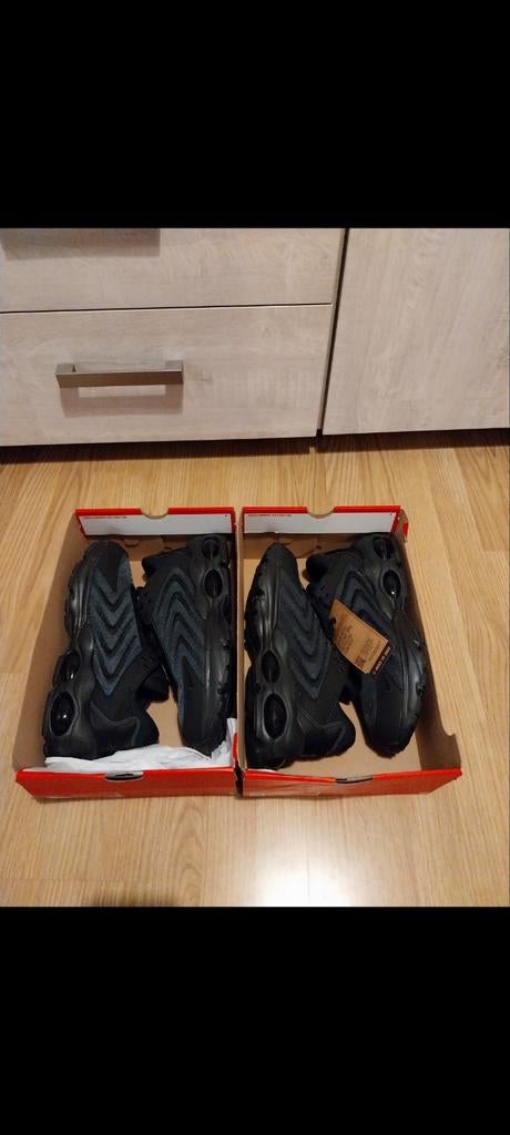 Lot 2 paires de sneakers air max tw (p.47), Sports & Fitness, Basket, Enlèvement ou Envoi