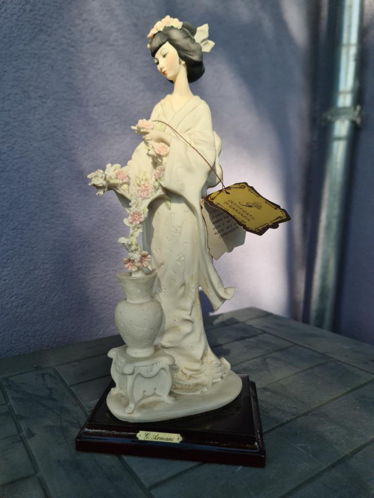 Figurine G. ARMANI GEISHA, Enlèvement