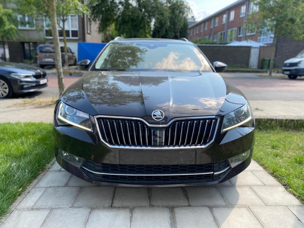 Skoda Superb 1.6 TDI DSG 88kw, Autos, Skoda, Achat, Diesel, Automatique, Particulier