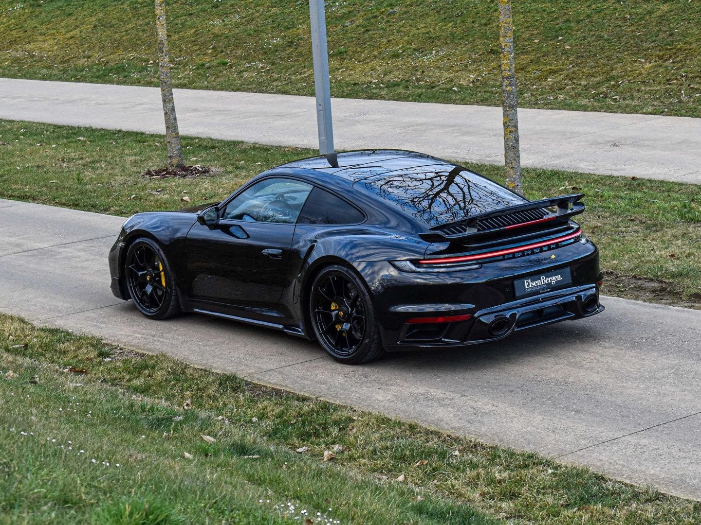 Porsche 911 TURBO 992 S / Sport Design / Exclusive Manufaktu, 4 zetels, Gebruikt, 254 g/km, Zwart