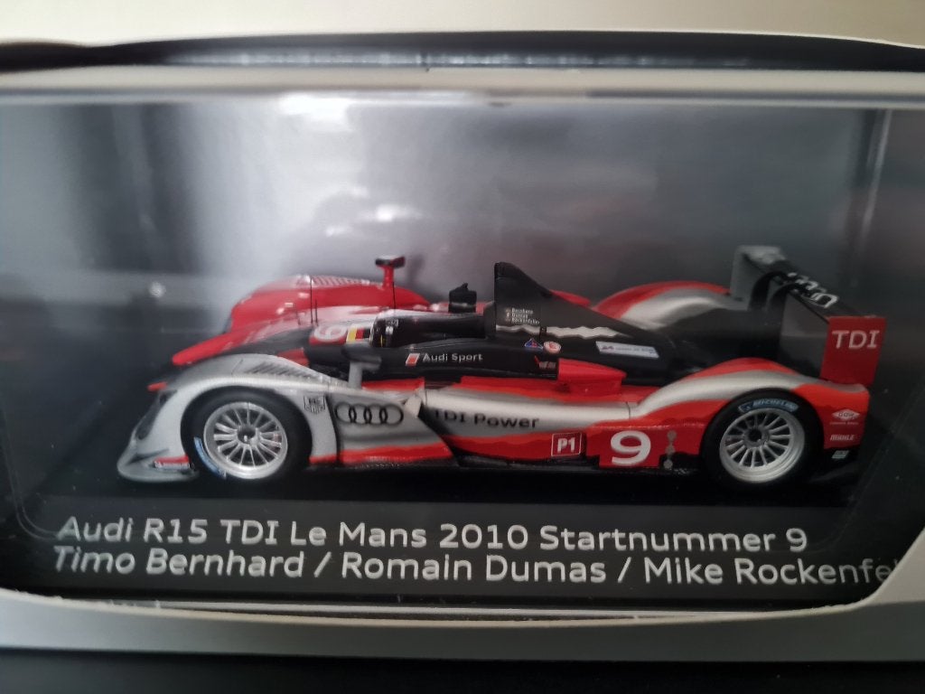 Audi R15 Le Mans 2010 modelauto, Hobby en Vrije tijd, Modelauto's | 1:43, Ophalen of Verzenden, Nieuw, Auto, Overige merken