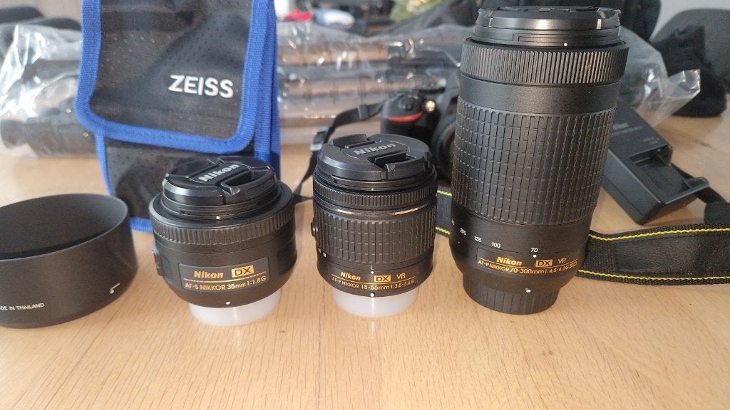 Nikon D5600 met 891 clicks!, Ophalen, Beeldstabilisatie, Nieuw, Accu
