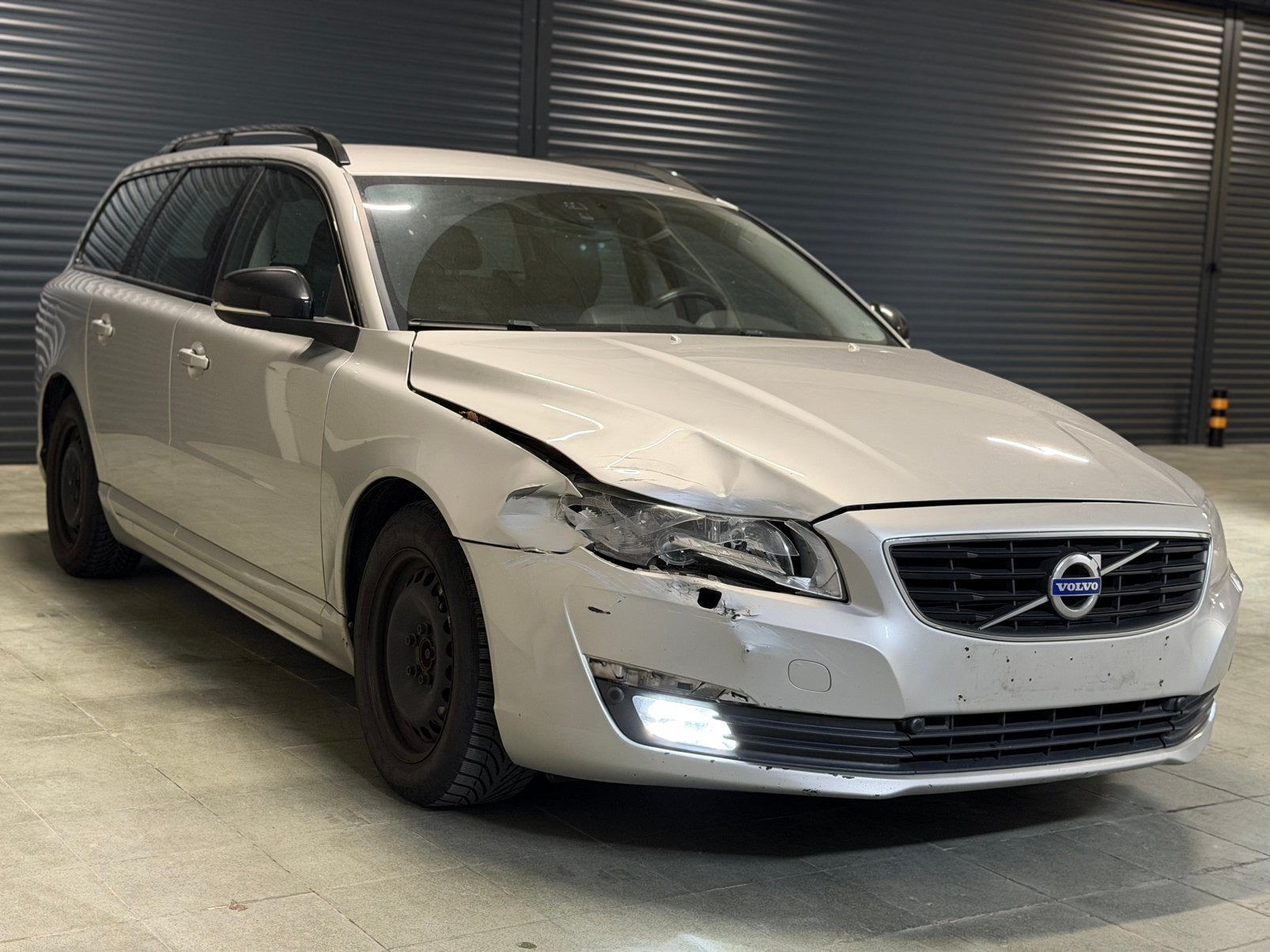 Volvo V70 2016 D3 Automaat • Leder • Euro 6, Autos, Achat, Euro 6, Automatique, Particulier