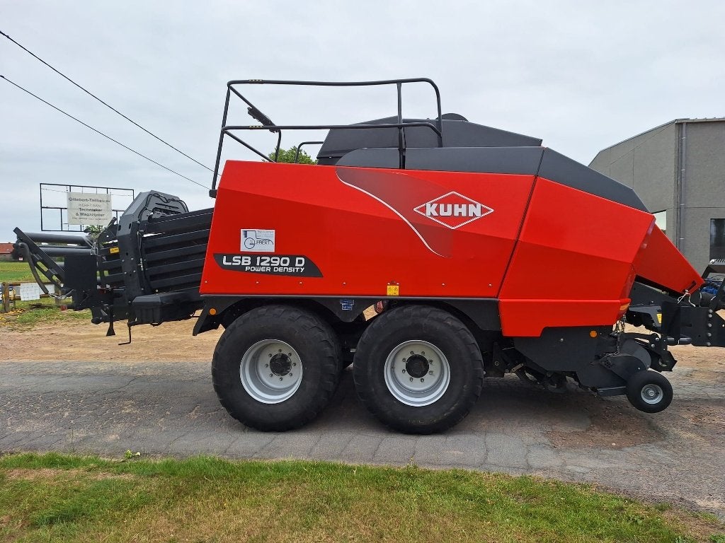 Kuhn LSB1290 grootpakpers, Enlèvement