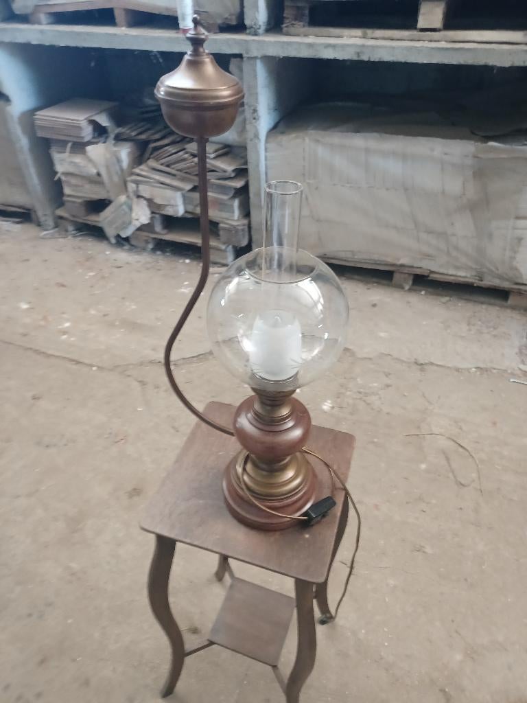 2026064: antieke lamp, Ophalen