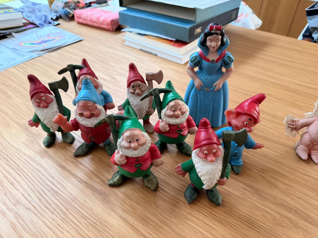 Sneeuwwitje en de zeven dwergen Walt Disney figuren vintage, Ophalen of Verzenden, Gebruikt