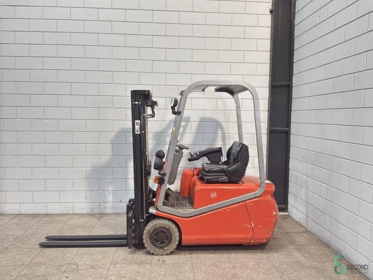 Heftrucks Elektrisch BT C3E150R 2007, Articles professionnels, Machines & Construction | Chariots élévateurs & Transport interne