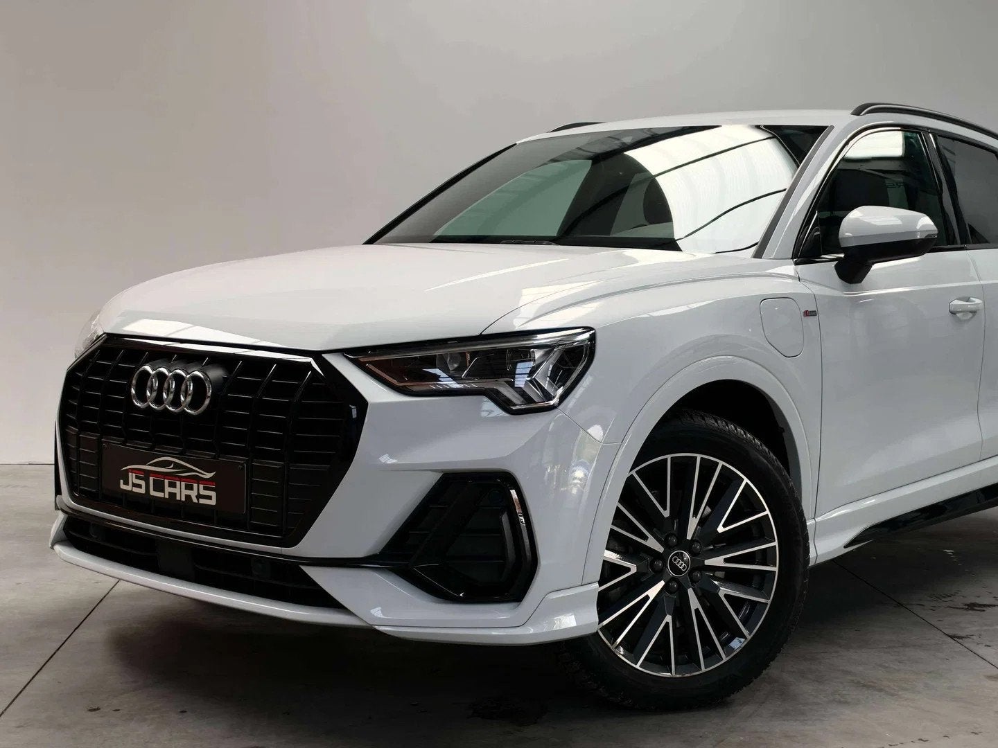 Audi Q3 1.4TFSI PHEV-FULL S-LINE-1ERPRO-COCKPIT-CARPLAY-GPS-, Autos, Achat, Euro 6, Entreprise, 5 portes