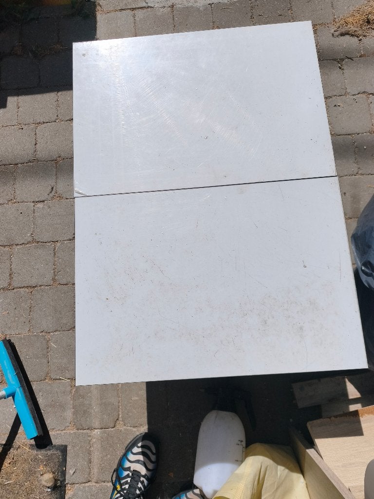 Table de salon avec mini barre intégré, Enlèvement, Utilisé
