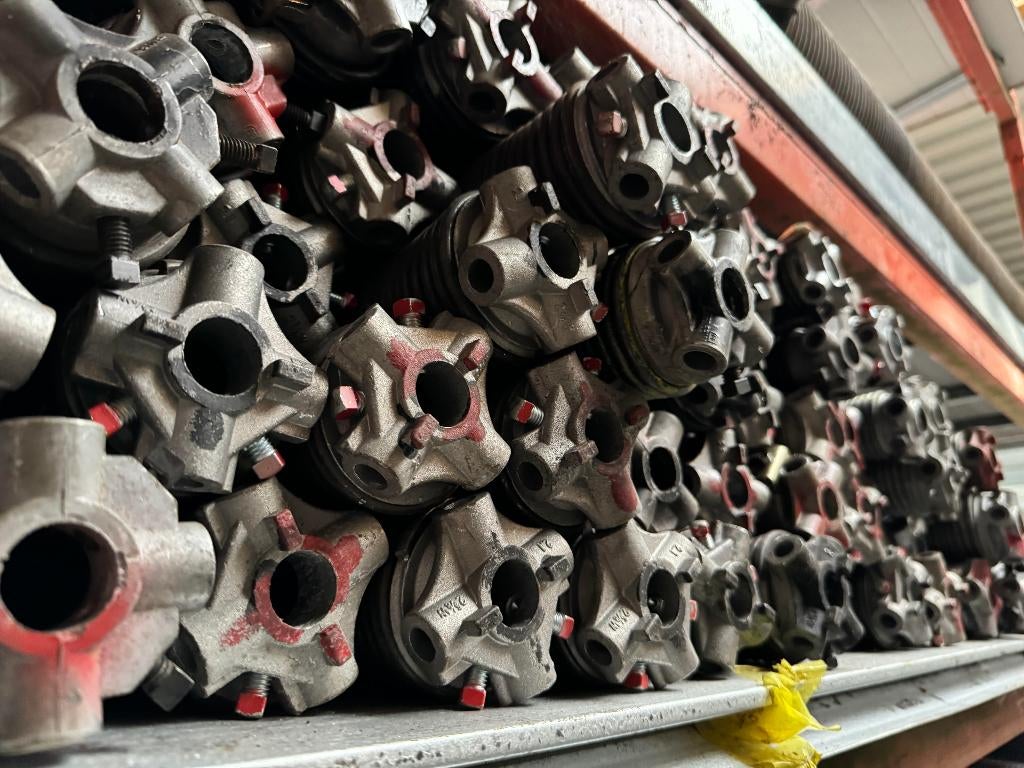 Herstellingen gebroken veren poorten, Met poort, Nieuw, Dubbelstaafmat hekwerk, Ophalen of Verzenden