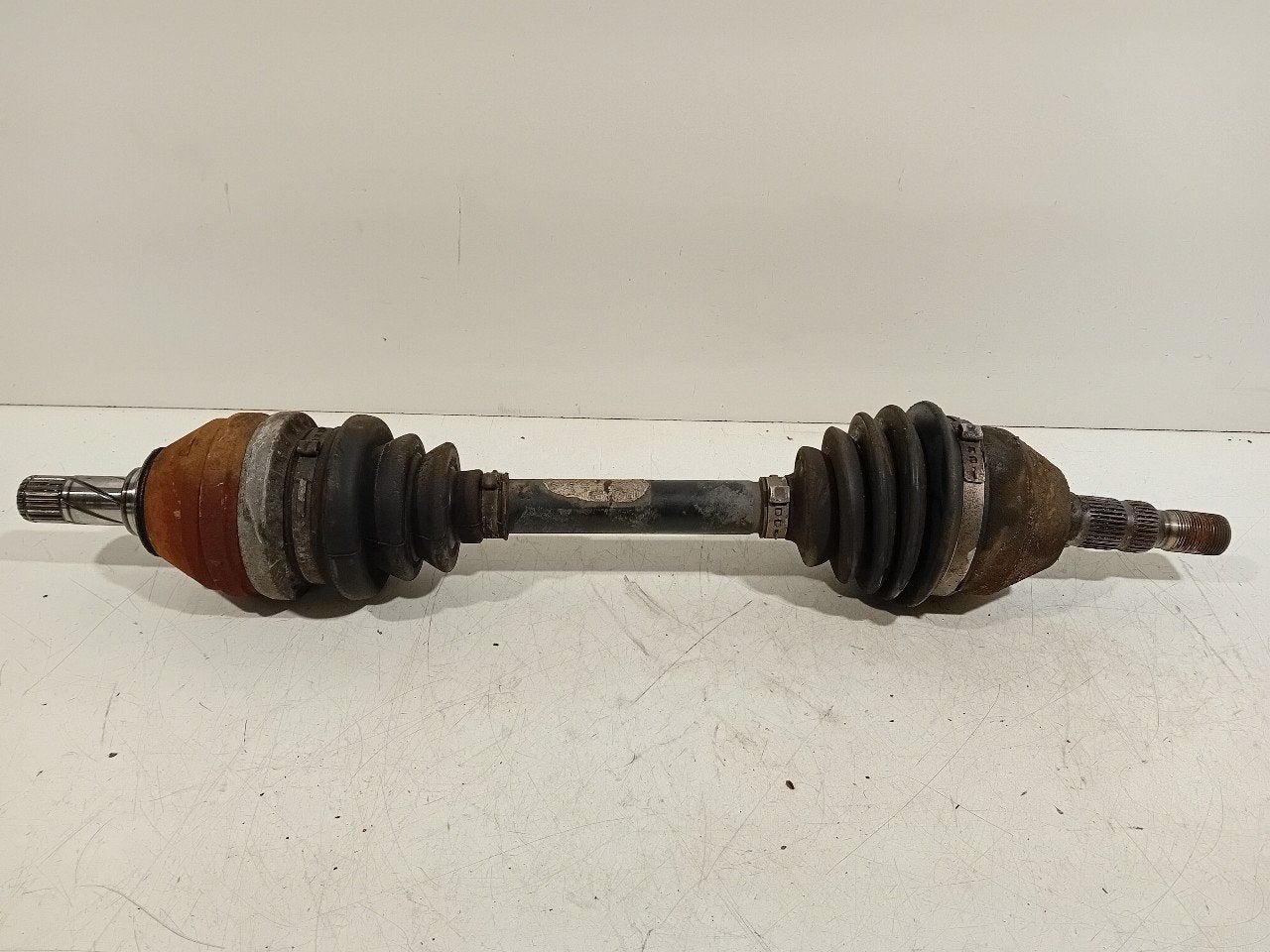 Aandrijfas links voor Opel Astra, Onderdelen@venauto.nl, Van der Ven Autorecycling B.V., Ettenseweg 76, 4706 PB Roosendaal, The Netherlands