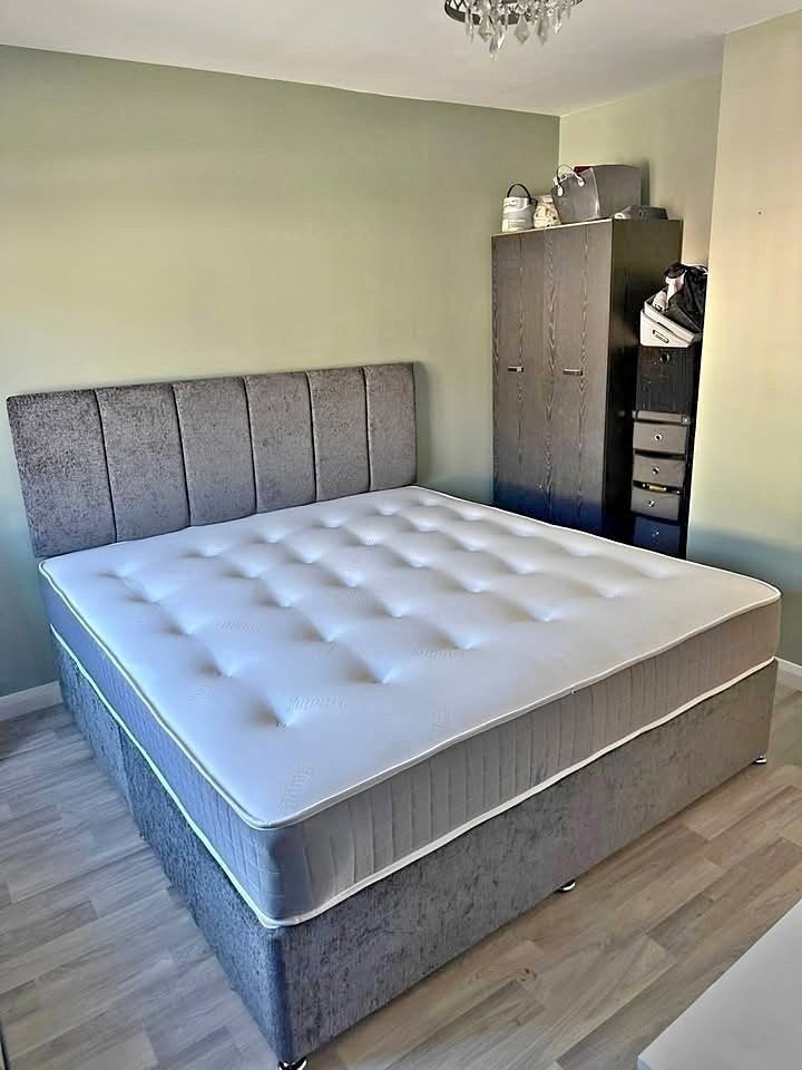 Nieuw eenpersoons / tweepersoons bed + matras, Huis en Inrichting, Verzenden, Nieuw, Tweepersoons, Overige kleuren