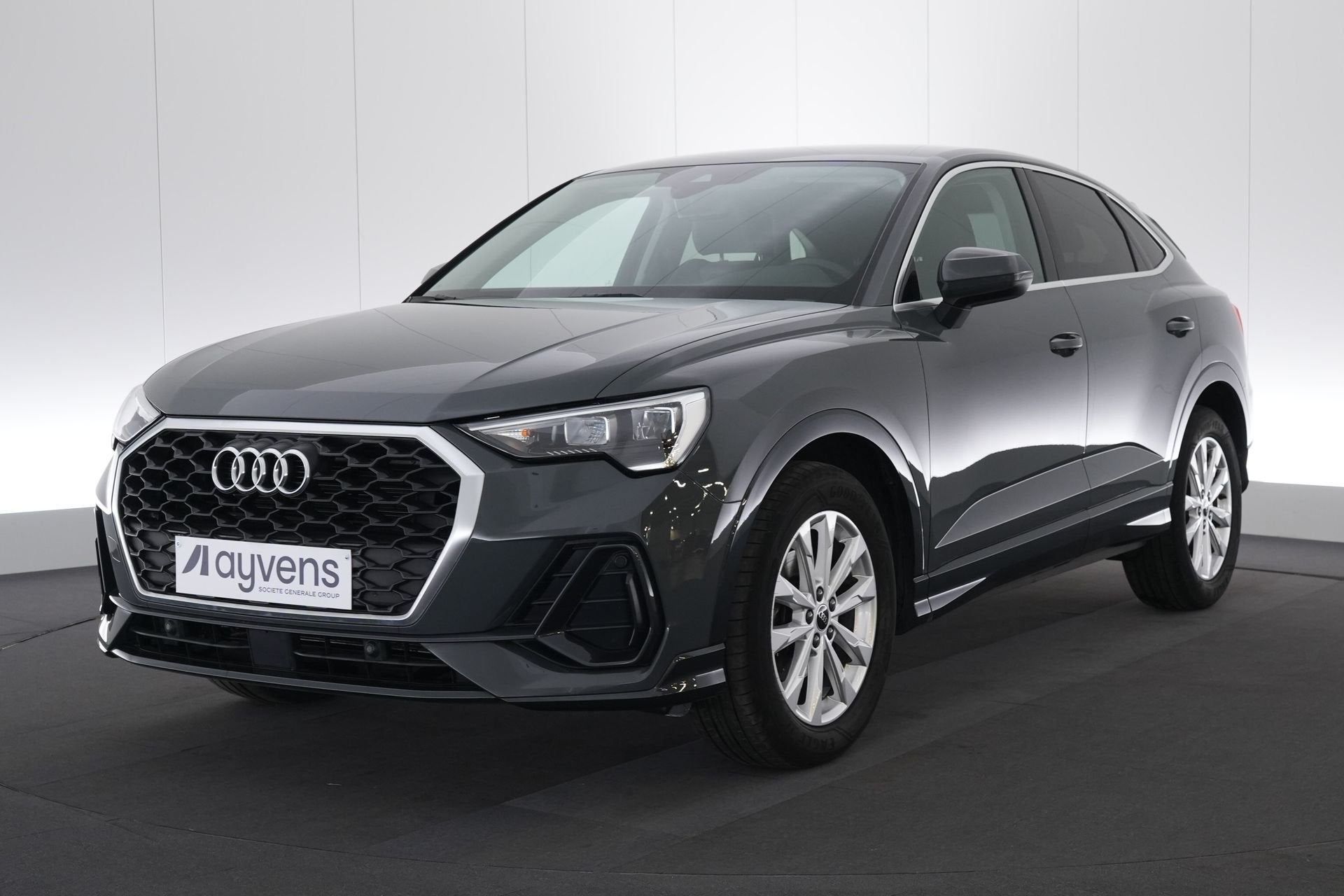 (2CBK453) AUDI Q3 SPORTBACK, Autos, Argent ou Gris, Achat, Entreprise, 5 portes
