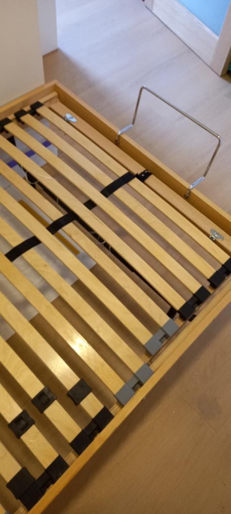 Bed met verstelbare pootjes 90x200, Ophalen, 90 cm, Eenpersoons, Bruin
