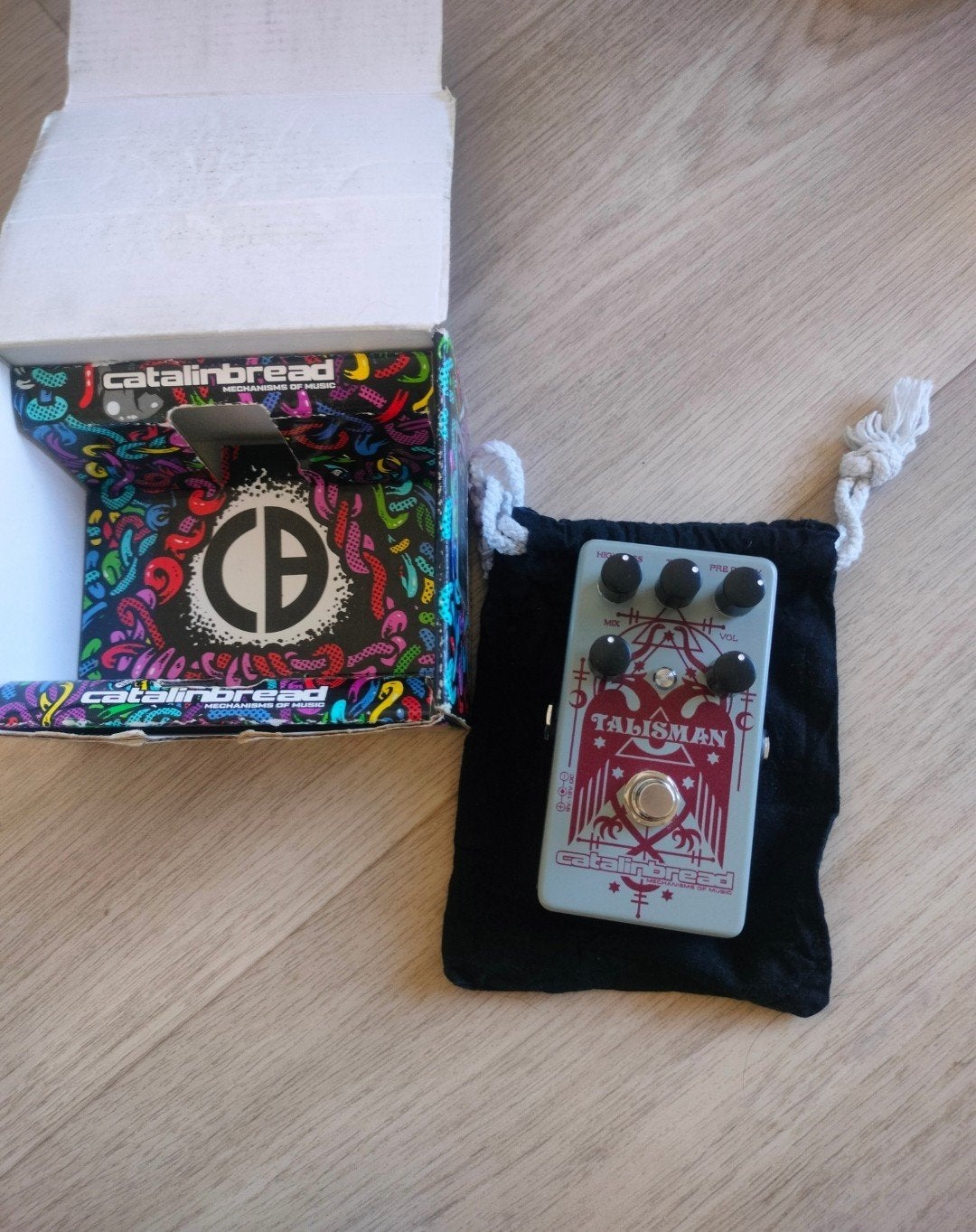 Talisman catalinbread Reverb
In perfecte staat, Muziek en Instrumenten, Ophalen of Verzenden, Reverb