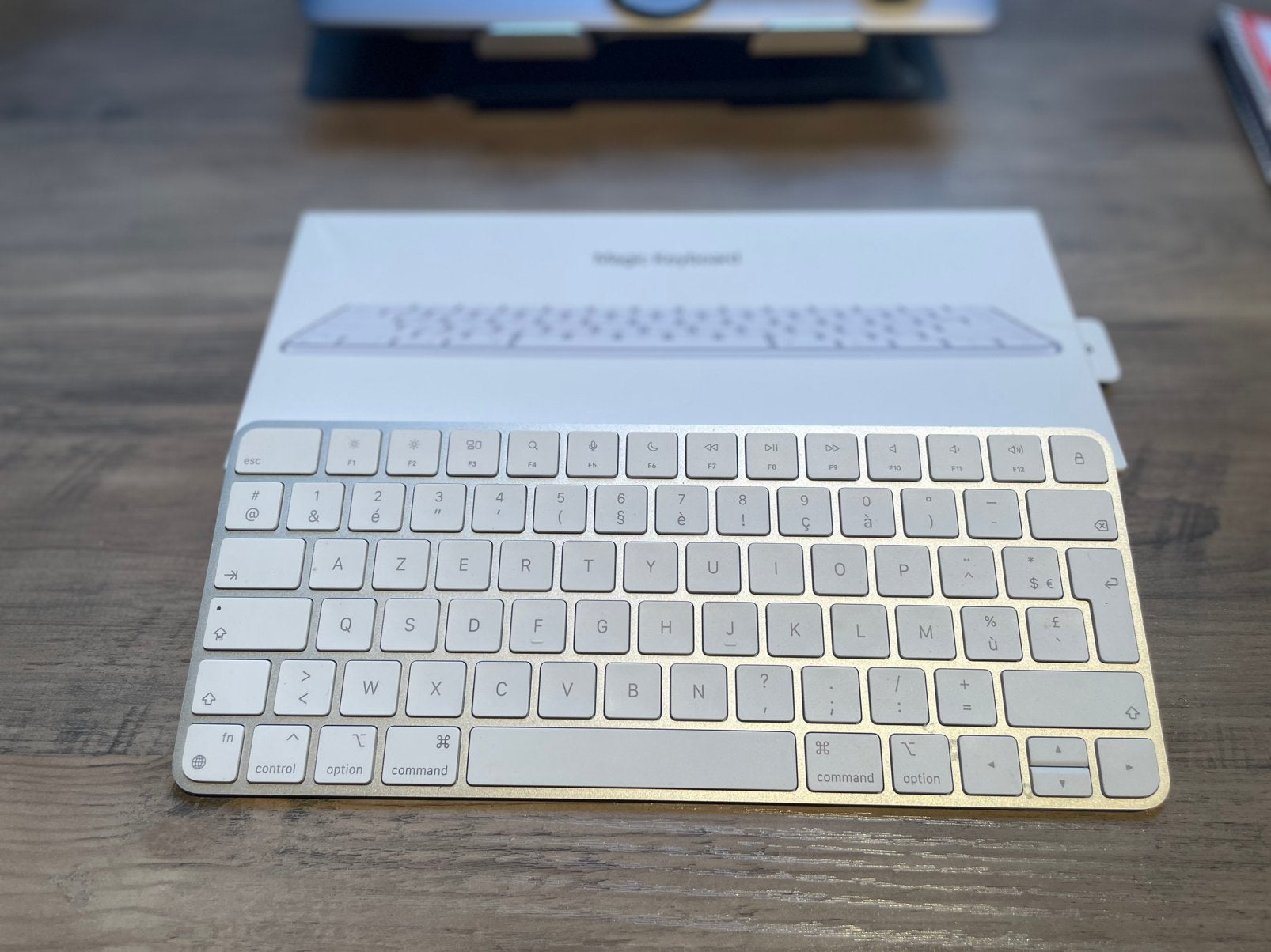 Apple magic keyboard, Informatique & Logiciels, Enlèvement, Azerty, Comme neuf, Rechargeable