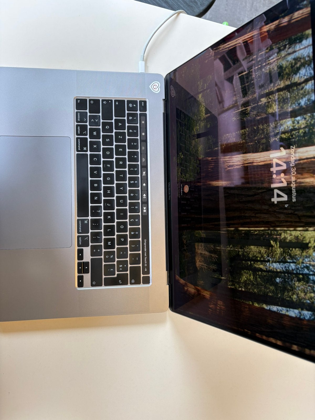 MacBook Pro 16” (2019) – i7 6-core, 16GB RAM, 512GB SSD, 512 GB, 16 pouces, Comme neuf, 16 GB