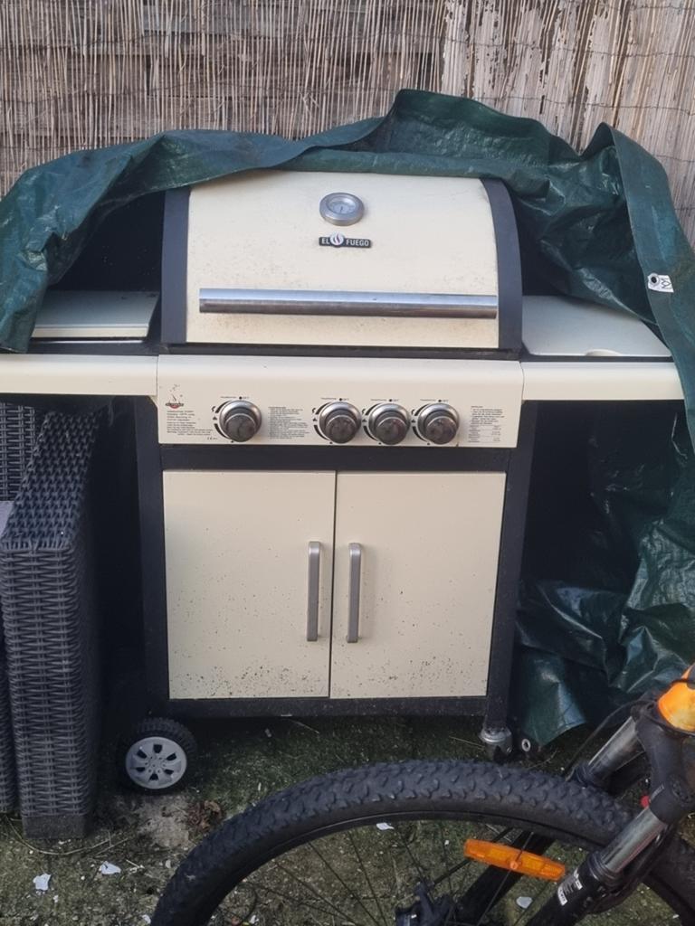 Barbecue au gaz. Comme neuf, Enlèvement