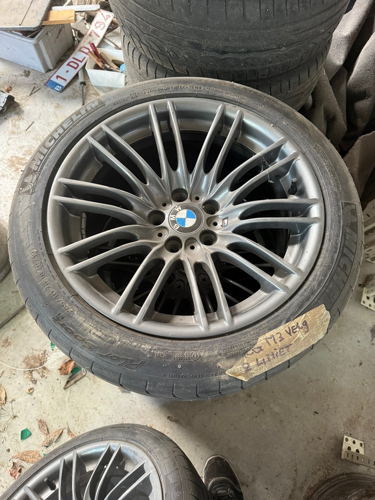 BMW Velgen met Zomerbanden M3 E90 E93 18 Inch Styling 260 M, Ophalen, 18 inch, Zomerbanden, Band(en)