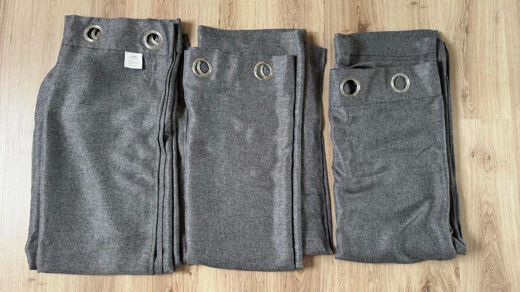 3 grijze boucle gordijnen. 140x260 cm., Ophalen of Verzenden, Zo goed als nieuw
