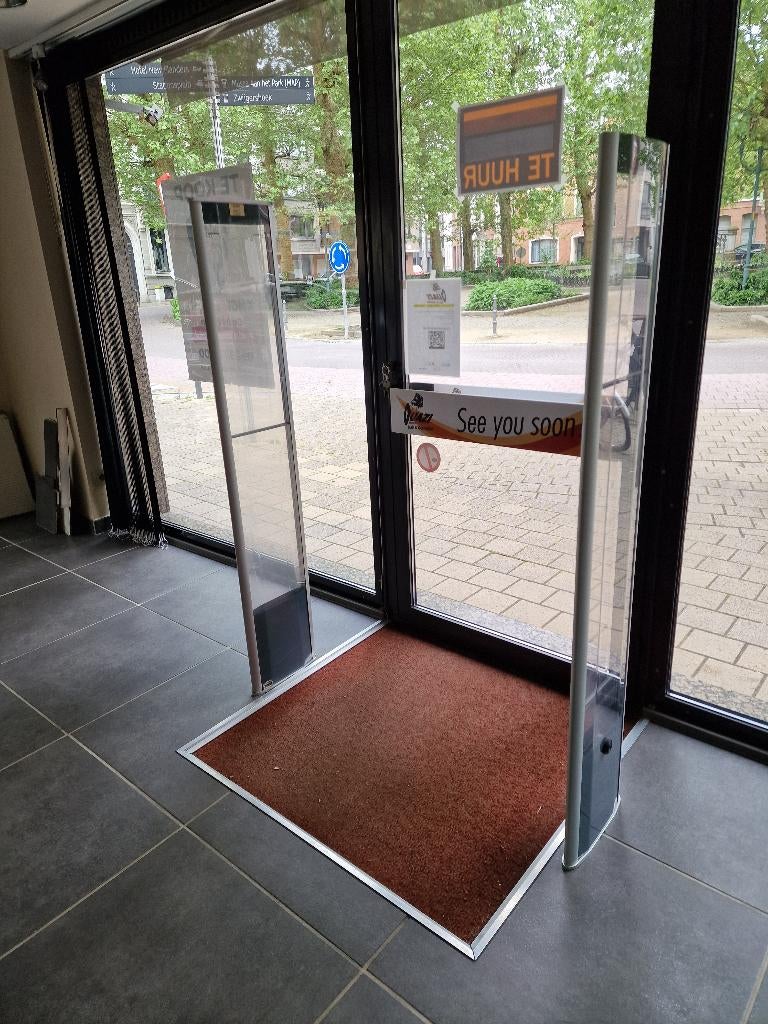 Anti diefstal RF poort winkel ACURITY, Articles professionnels, Aménagement de Bureau & Magasin | Sécurité