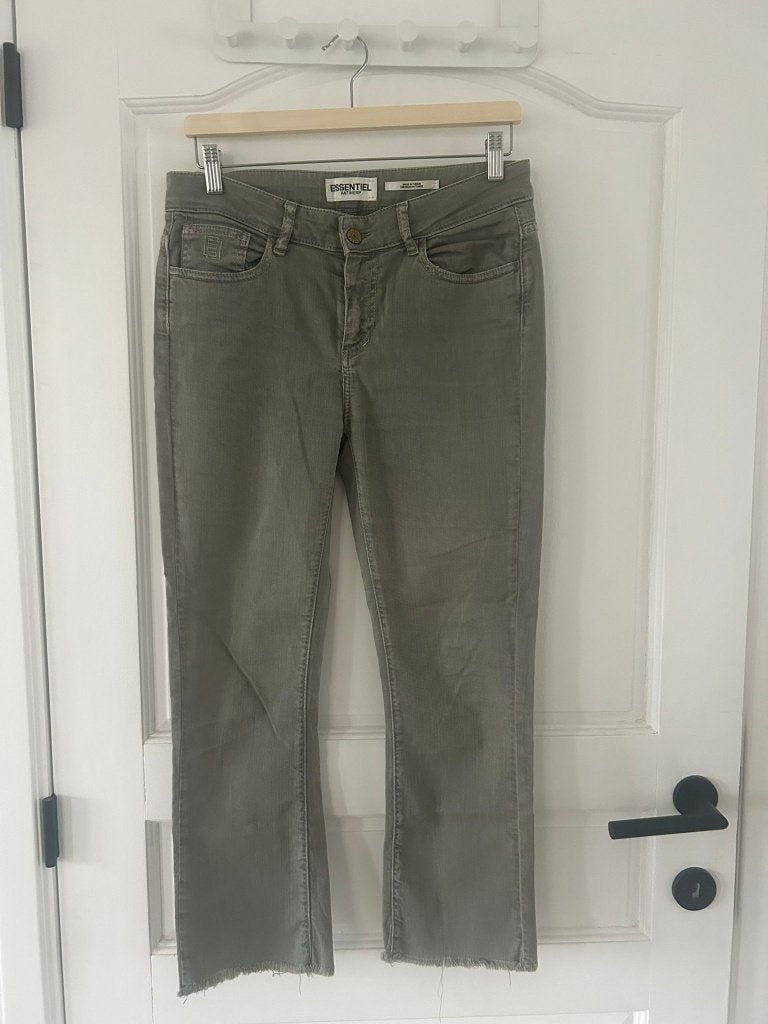 Broek Jeans Essentiel W27L34 groen/grijs, Ophalen of Verzenden, Zo goed als nieuw, Essentiel Antwerp, Maat 36 (S)