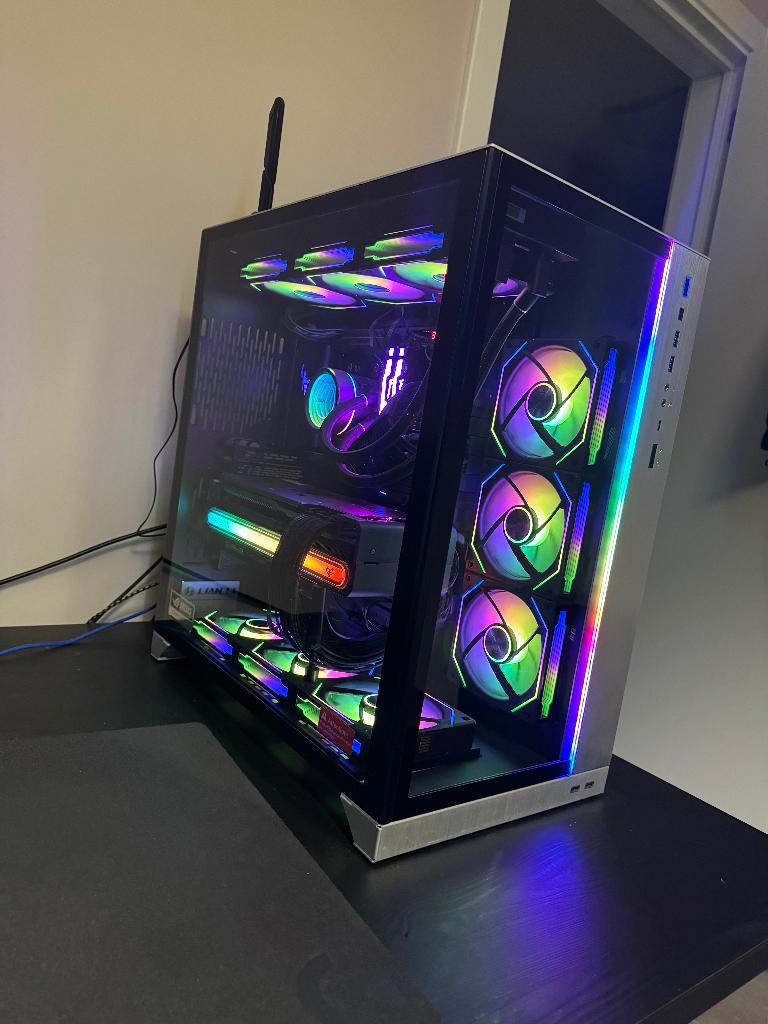 PC de jeu Lian Li, Informatique & Logiciels, Ordinateurs de bureau, Comme neuf, 4 Ghz ou plus, SSD, 64 GB ou plus, Avec carte vidéo