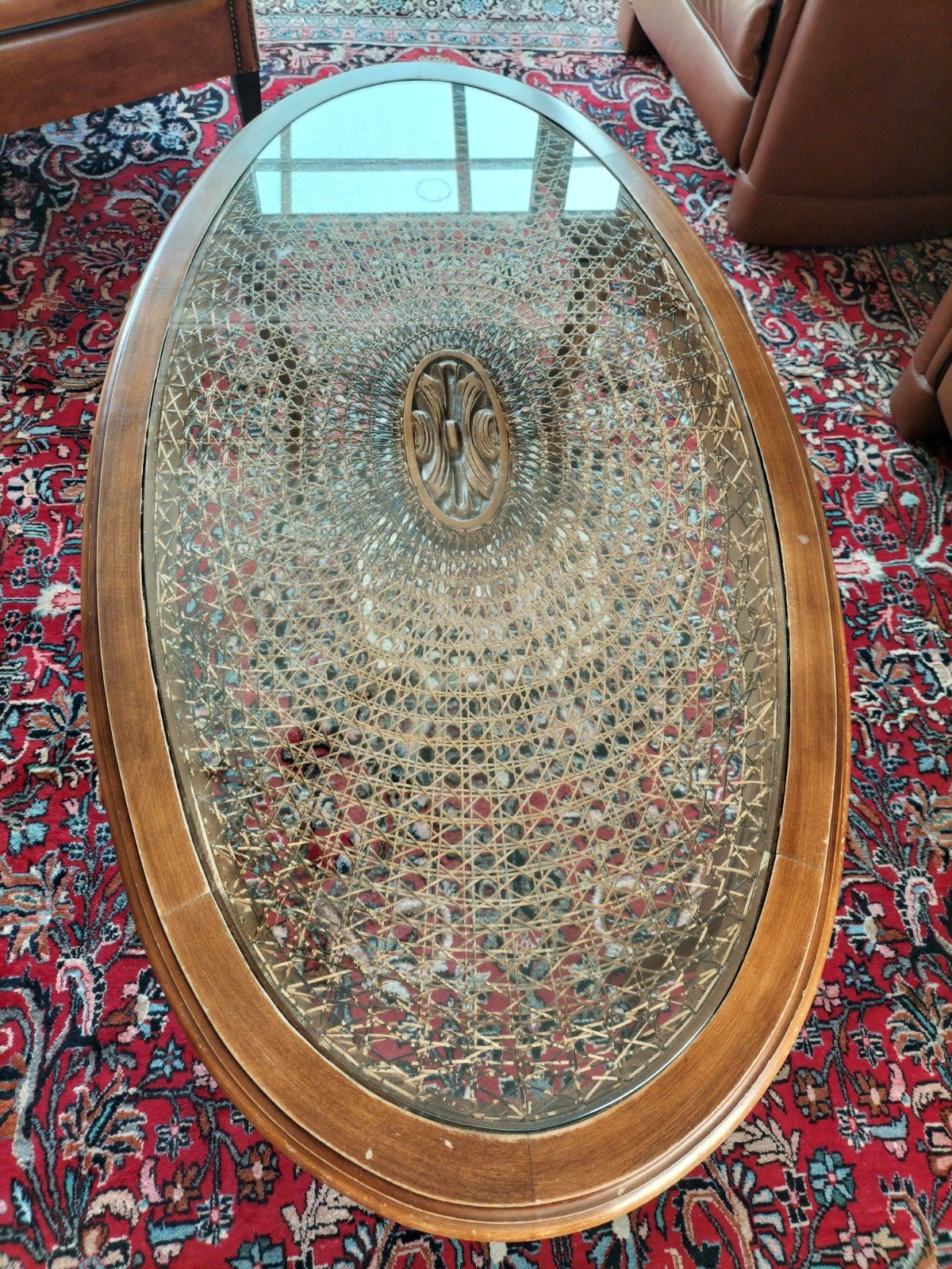 houten salontafel met glazen blad, Ophalen, Gebruikt, Ovaal, Hout