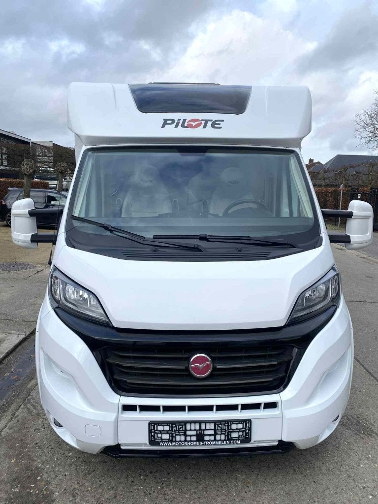 Pilote P650 Essentiel, Caravans en Kamperen, Mobilhomes, Ringverwarming, Fiat, Half-integraal, Minder dan 3 maanden geleden