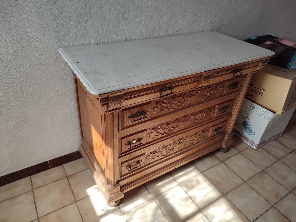 Meuble bas ancien, Maison & Meubles, Armoires | Buffets, Très ancien et travaillé à souhaits, 100 à 150 cm, Enlèvement, Utilisé
