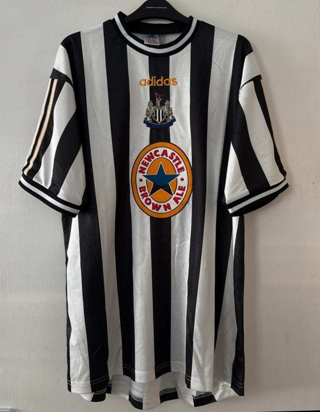 Newcastle United Retro Shirt, Sport en Fitness, Voetbal, Maat L, Ophalen of Verzenden, Zo goed als nieuw, Shirt