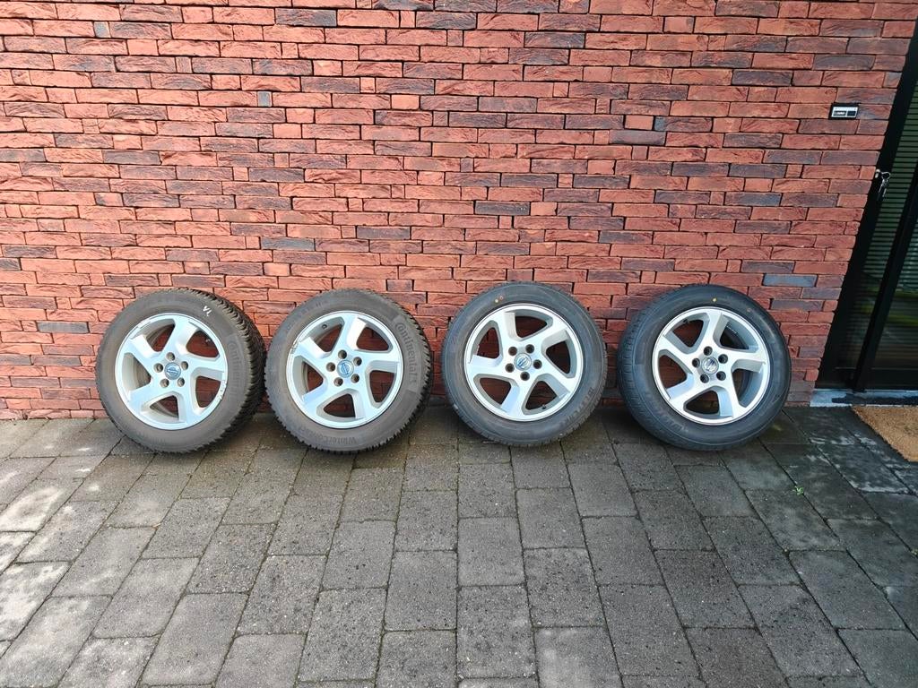 Jantes Volvo, Enlèvement, Pneu(s)