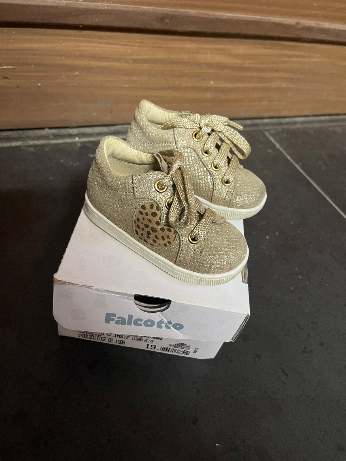 Sneakers, Kinderen en Baby's, Babykleding | Schoentjes en Sokjes, Ophalen, Zo goed als nieuw