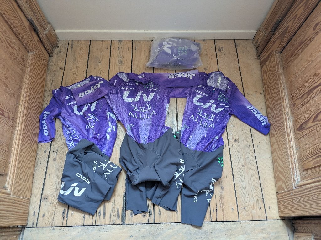 Liv alula 26 snelpak skinsuit, Maap, Paars, Ophalen of Verzenden, Zo goed als nieuw