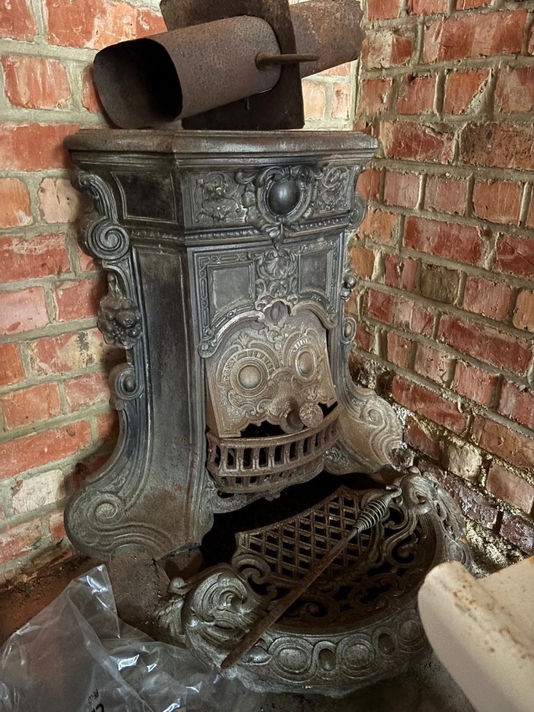 antieke gietijzeren kachel met ornamenten, Antiek en Kunst, Ophalen