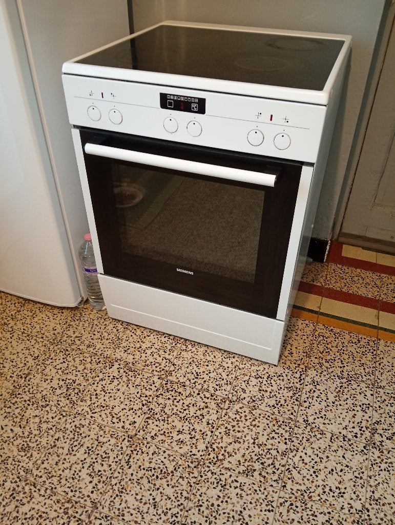 Cuisinière électrique Siemens, Electroménager, 4 zones de cuisson, Utilisé, À Poser, Électrique