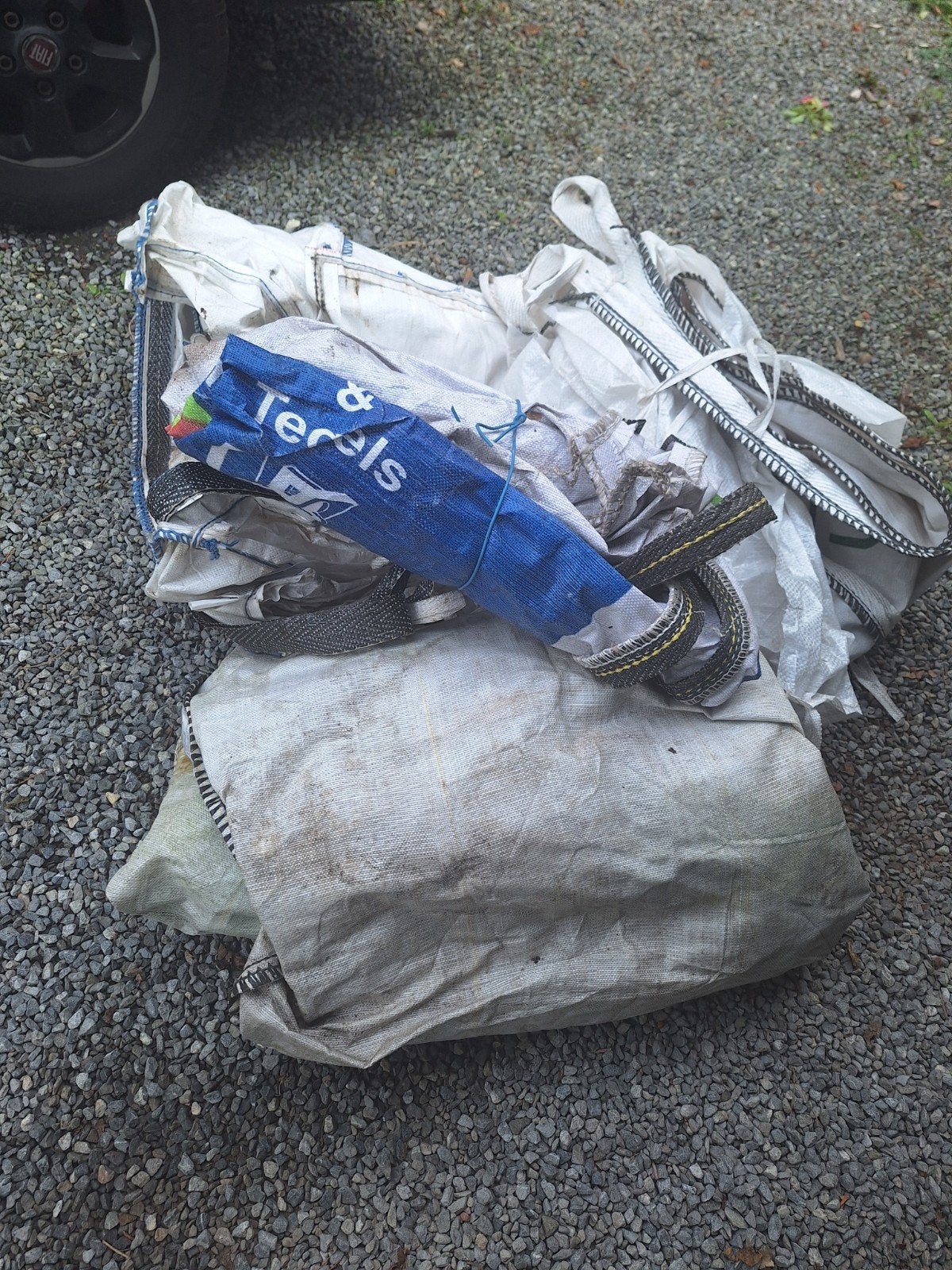 Stort zakken.  gratis op te halen, Tuin en Terras, Ophalen