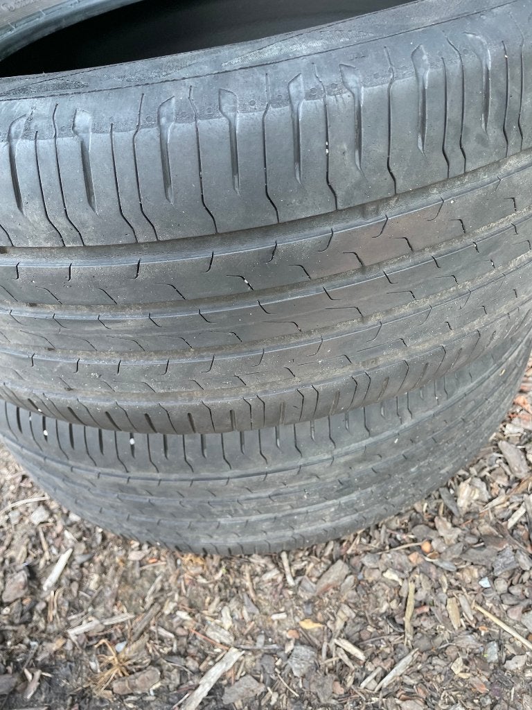 2 pneus Continental 235/55/R18 V XL, Pneus été, Véhicule utilitaire, Enlèvement, Pneu(s)