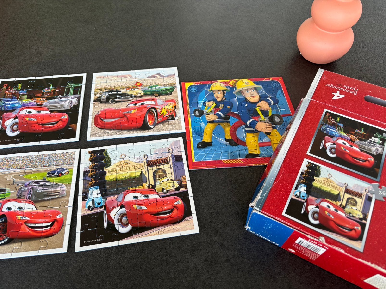 Set van kinderpuzzels Cars en brandweerman Sam, Ophalen of Verzenden, 10 tot 50 stukjes, Zo goed als nieuw, 4 tot 6 jaar