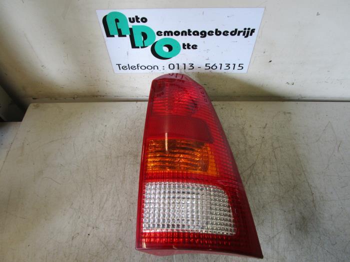 Feu arrière droit d'un Ford Focus (Focus 98-), Autos : Pièces & Accessoires, Éclairage, -, 3 mois de garantie, -, -