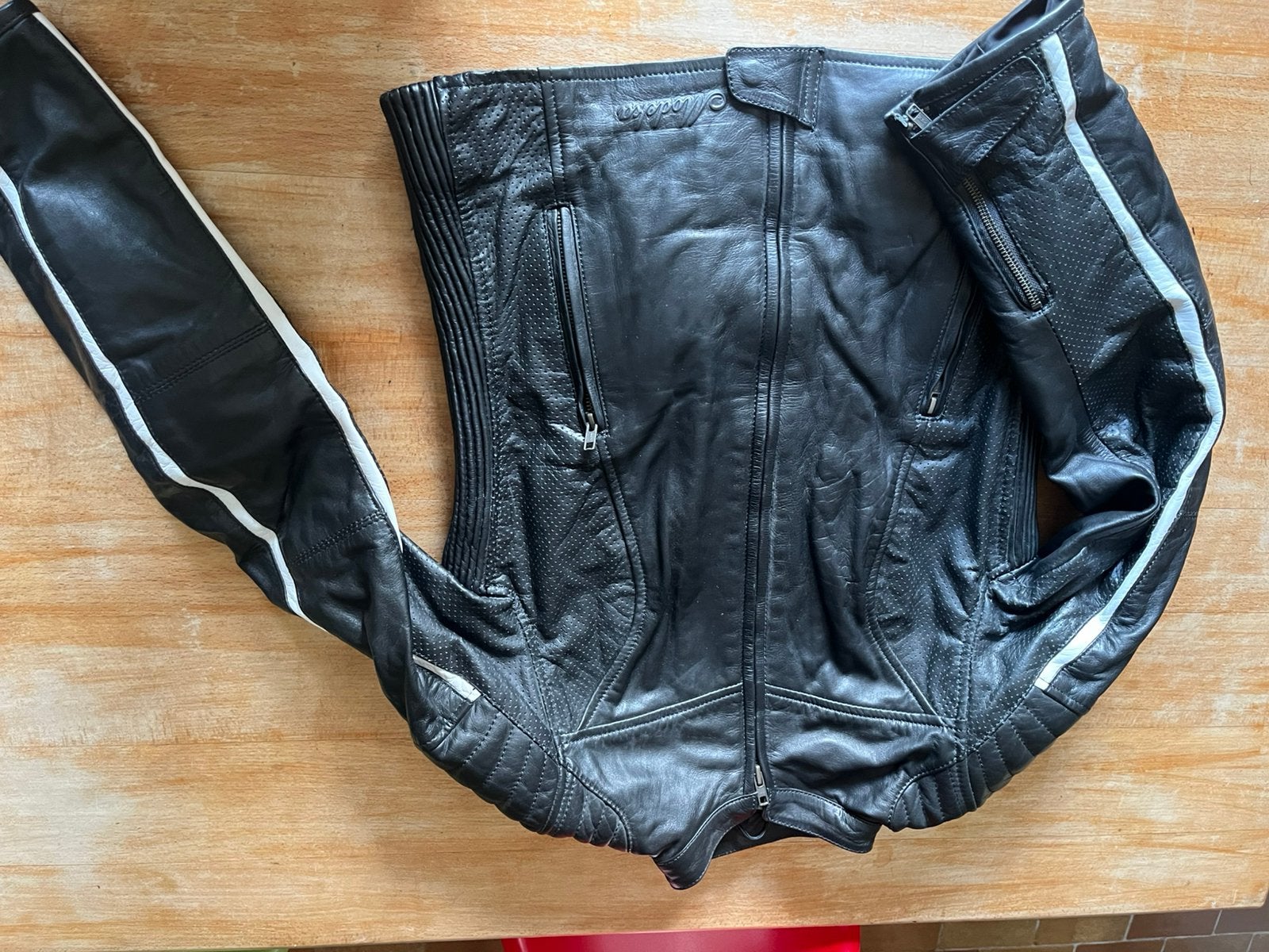 Veste en cuir moto femme taille M, Motos, Enlèvement, Seconde main, Femmes, Manteau | cuir