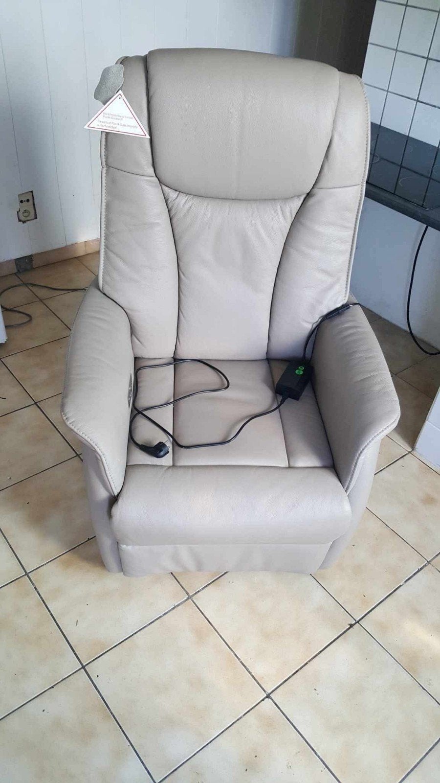 Fauteuil Électrique, Enlèvement