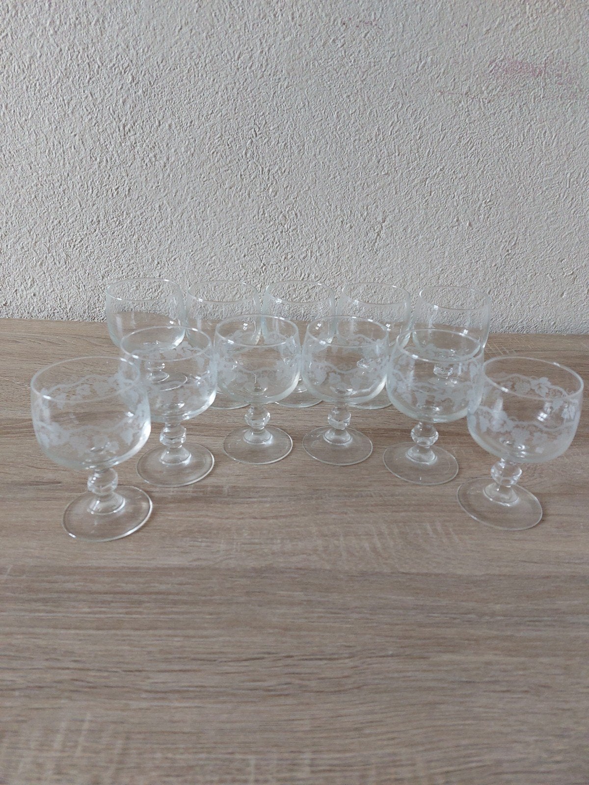 Grand service de verres de table : flûtes et verres à vin, Enlèvement, Verre, Vintage